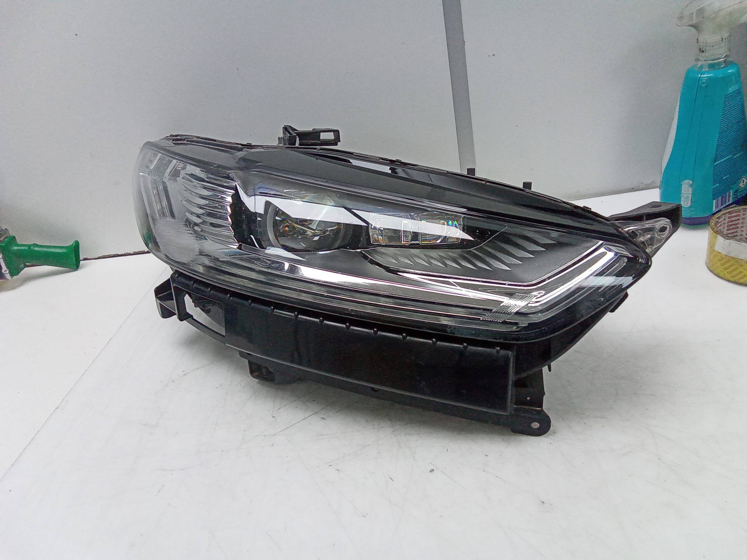 Faro derecho ford mondeo berlina (cng)(2014->)