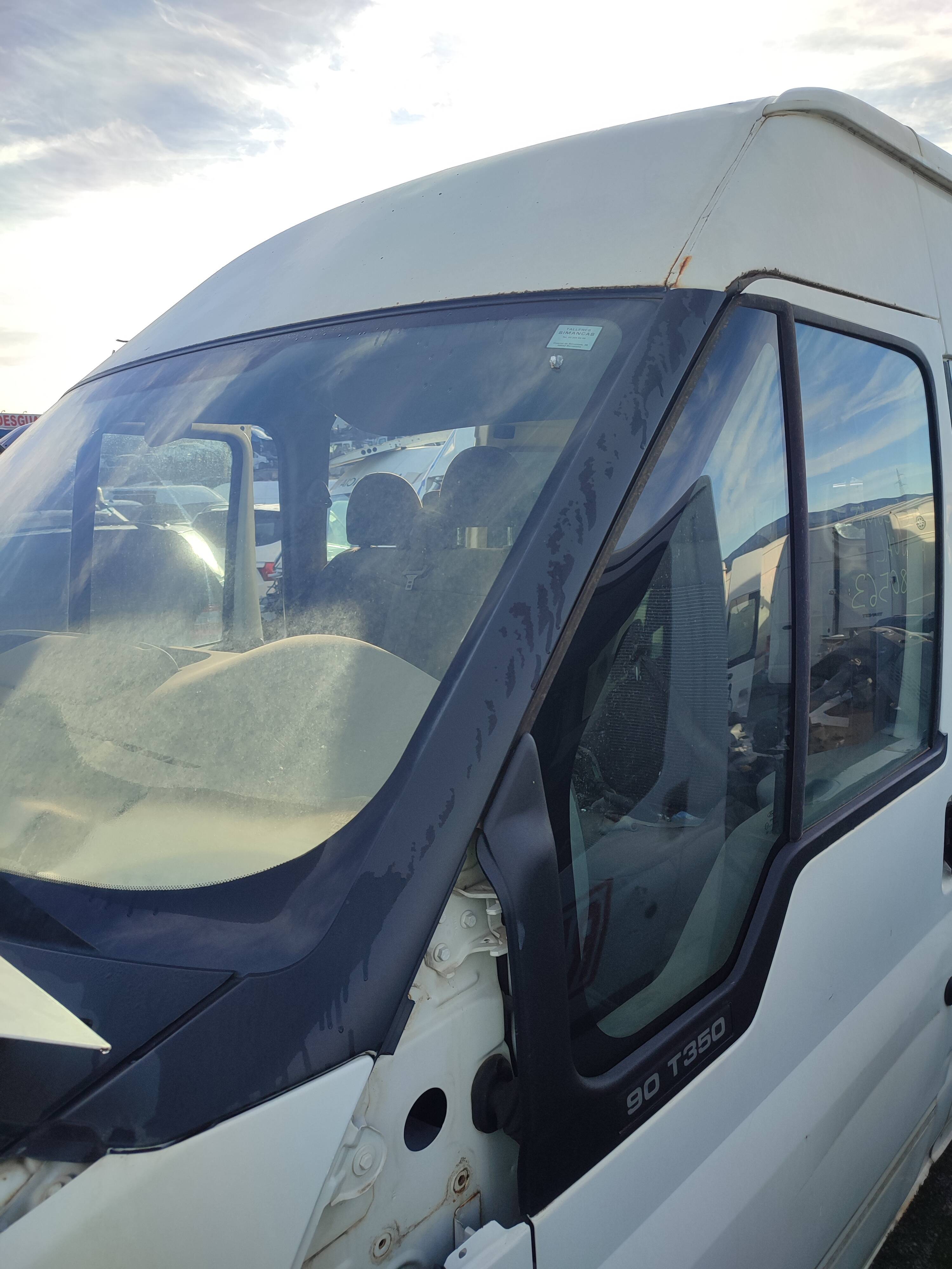 Molduras delanteras ford transit combi (fy)(2000->)