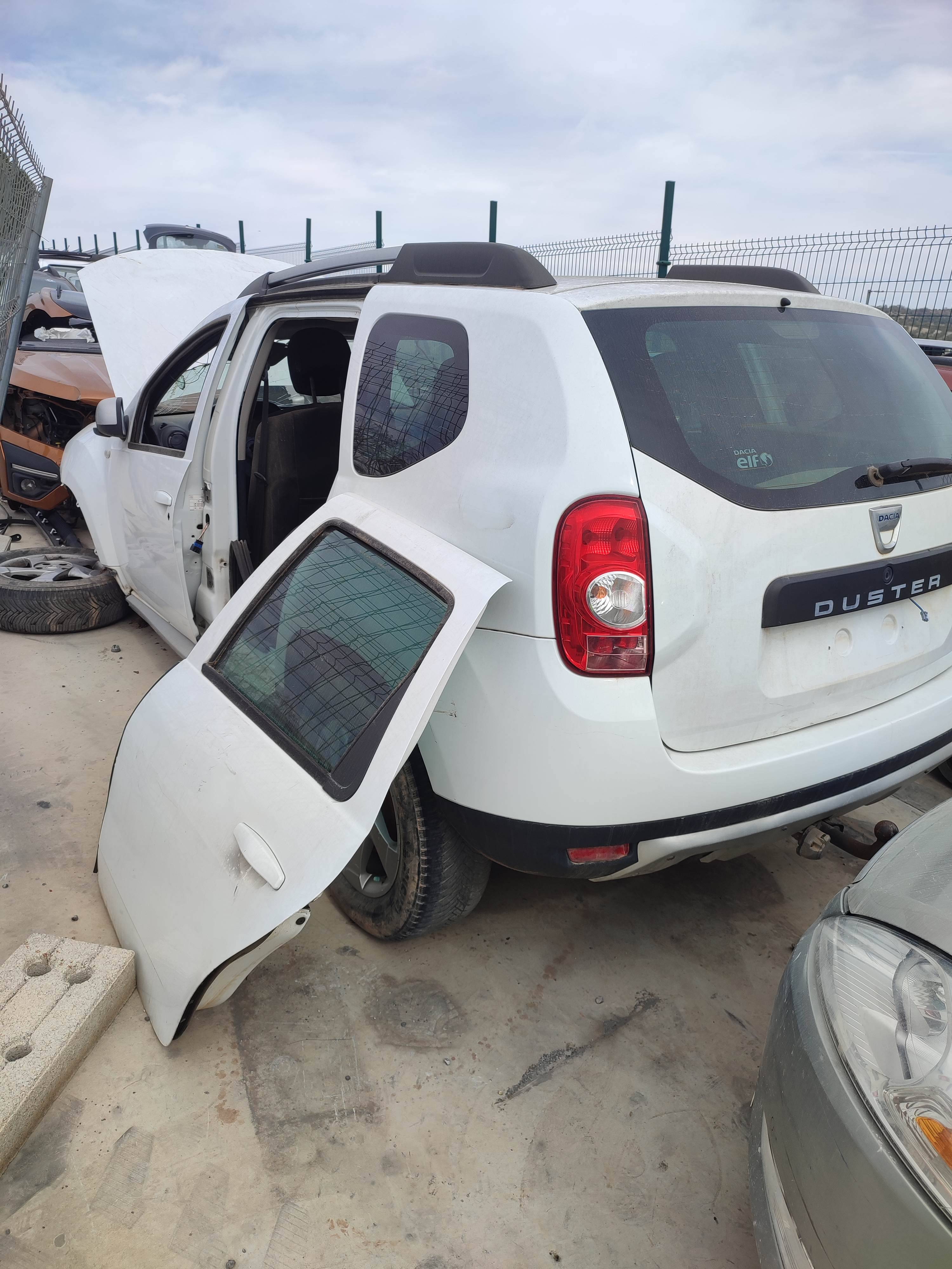 Piloto trasero izquierdo dacia duster i (2010->)