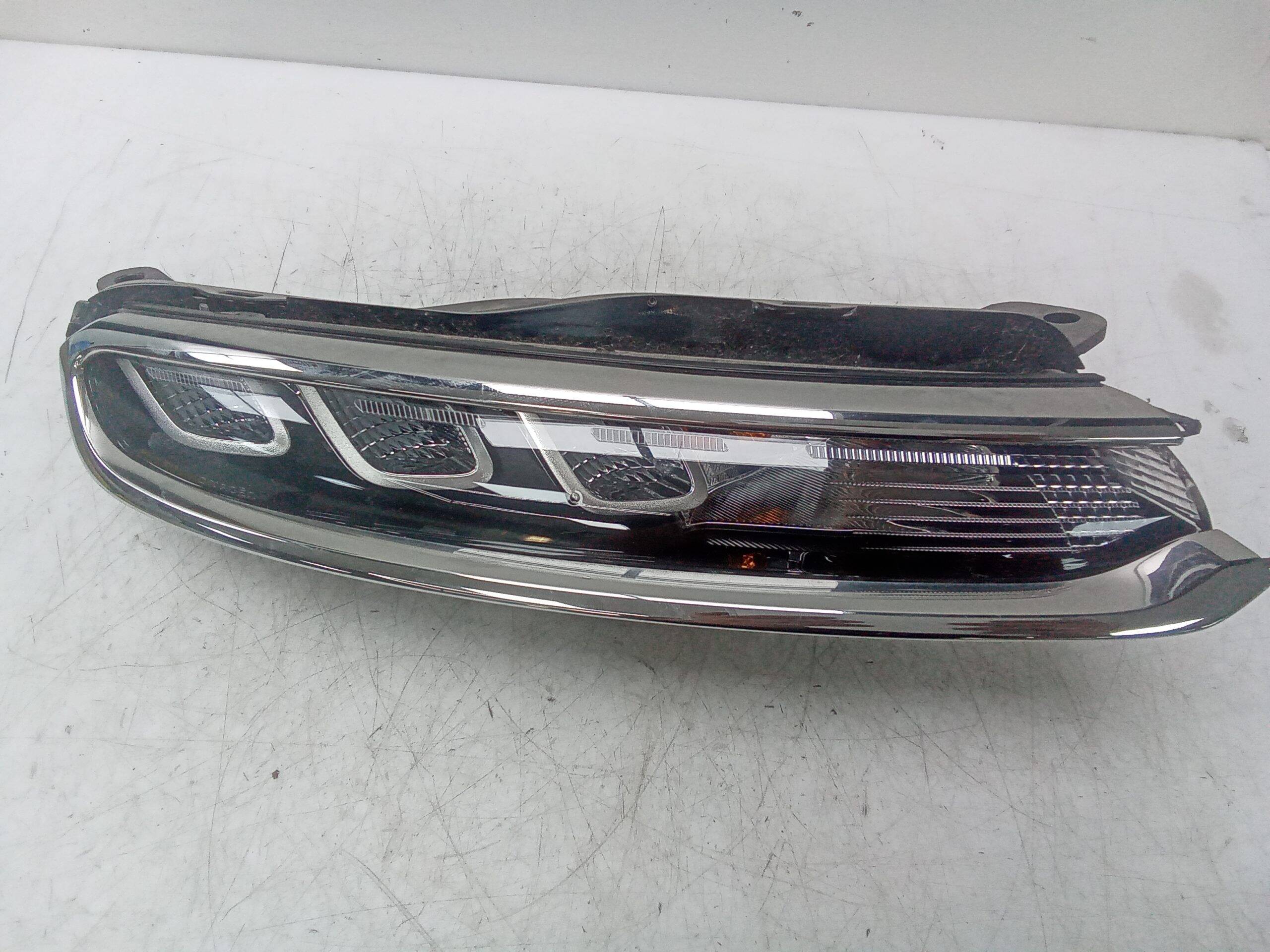 Luz diurnas derecha citroen c3 (08.2016->)