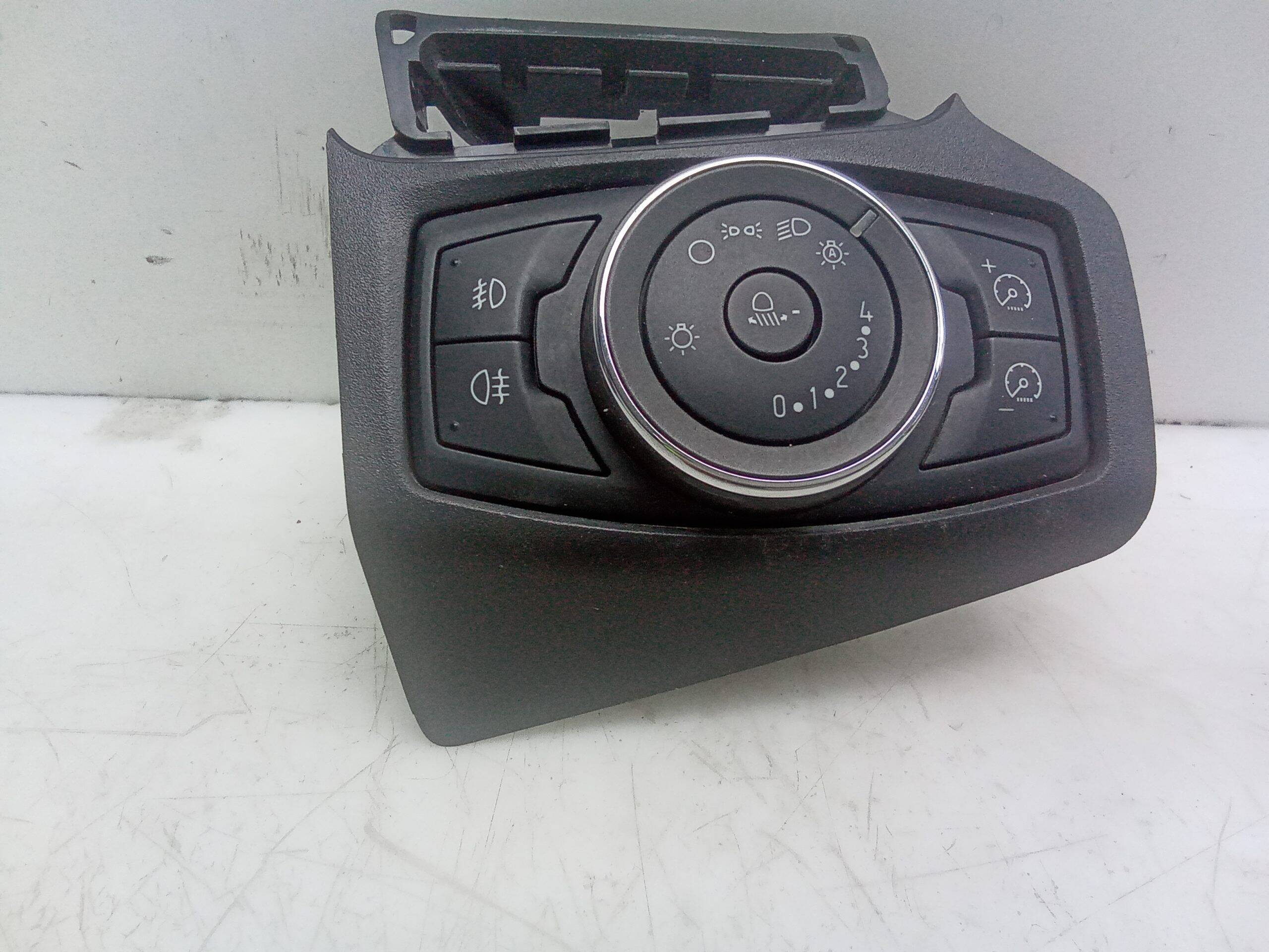 Mando luces ford focus berlina (cb8)(2010->)