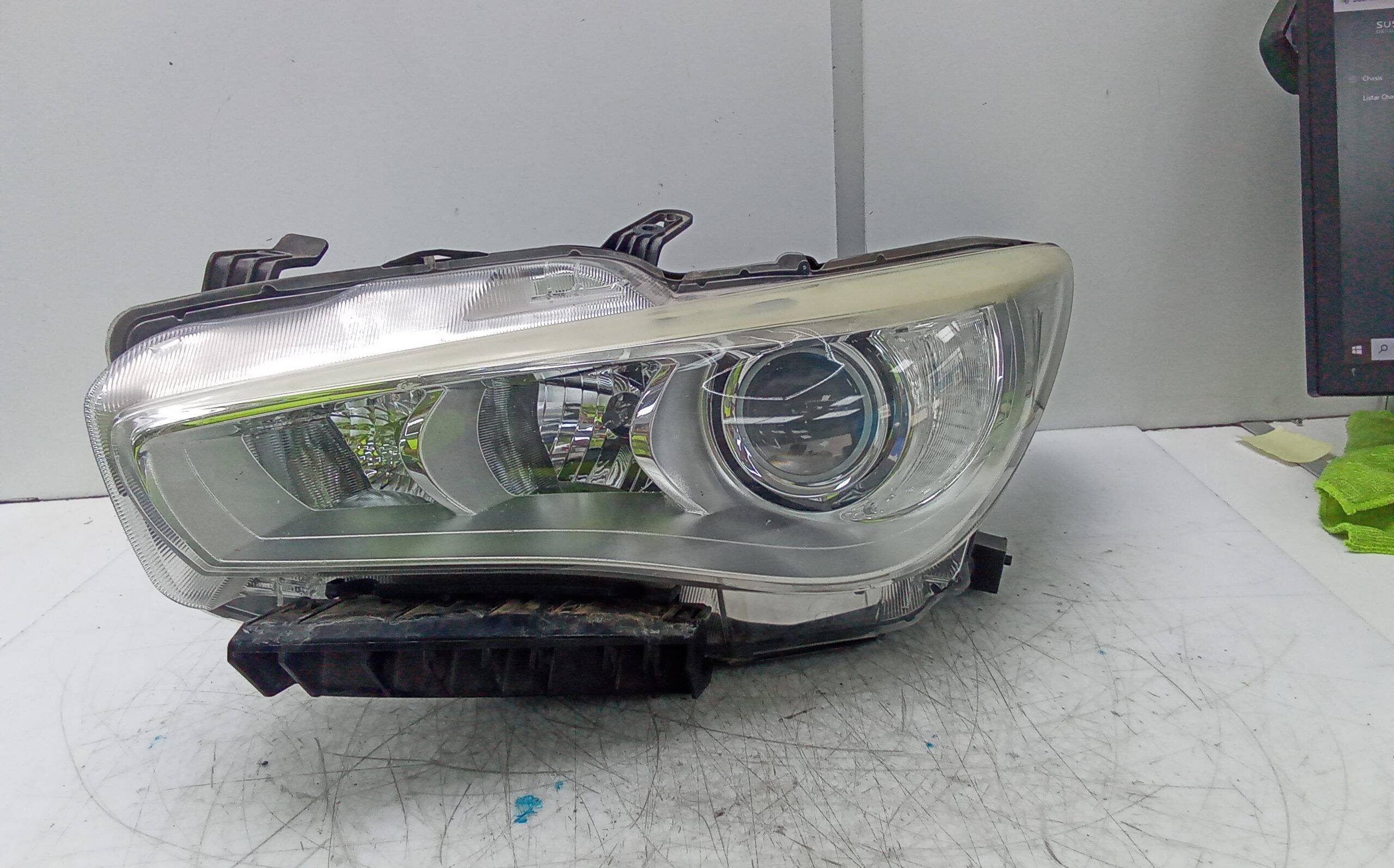 Faro izquierdo infiniti q50 (v37)(2013->)