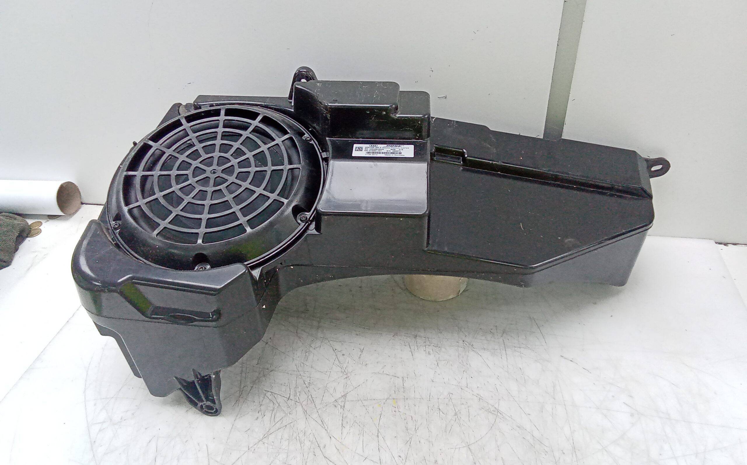 Caja subwoofer audi a7 sportback (4ga)(07.2010->)