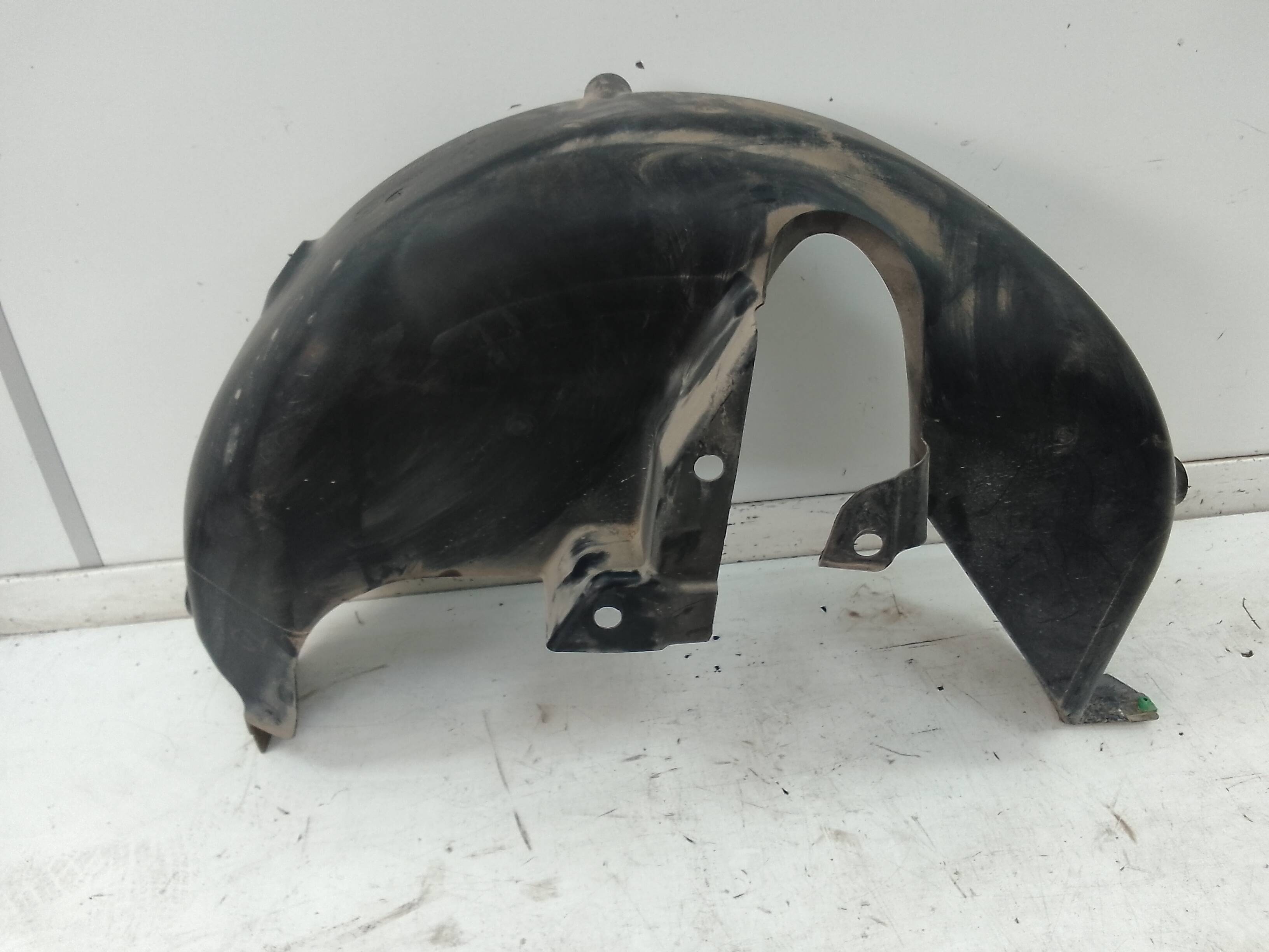 Pase de rueda delantero derecho renault clio v (08.2019->)