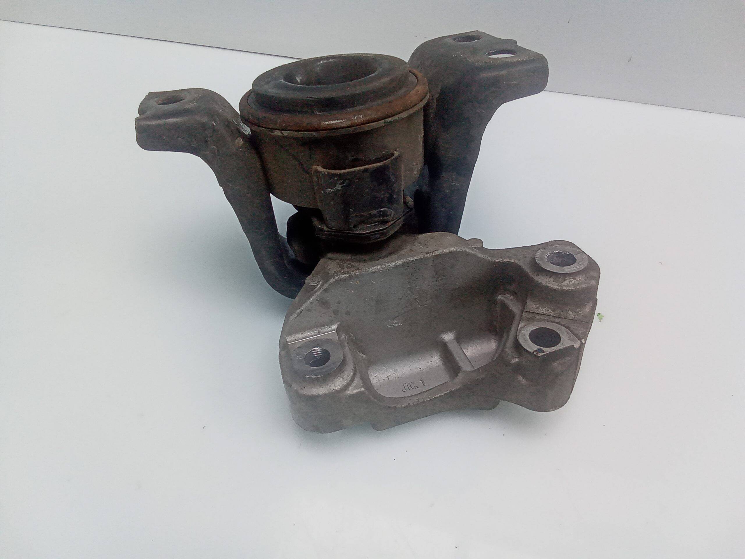 Soporte taco motor nissan juke i (f15e)(06.2010->)