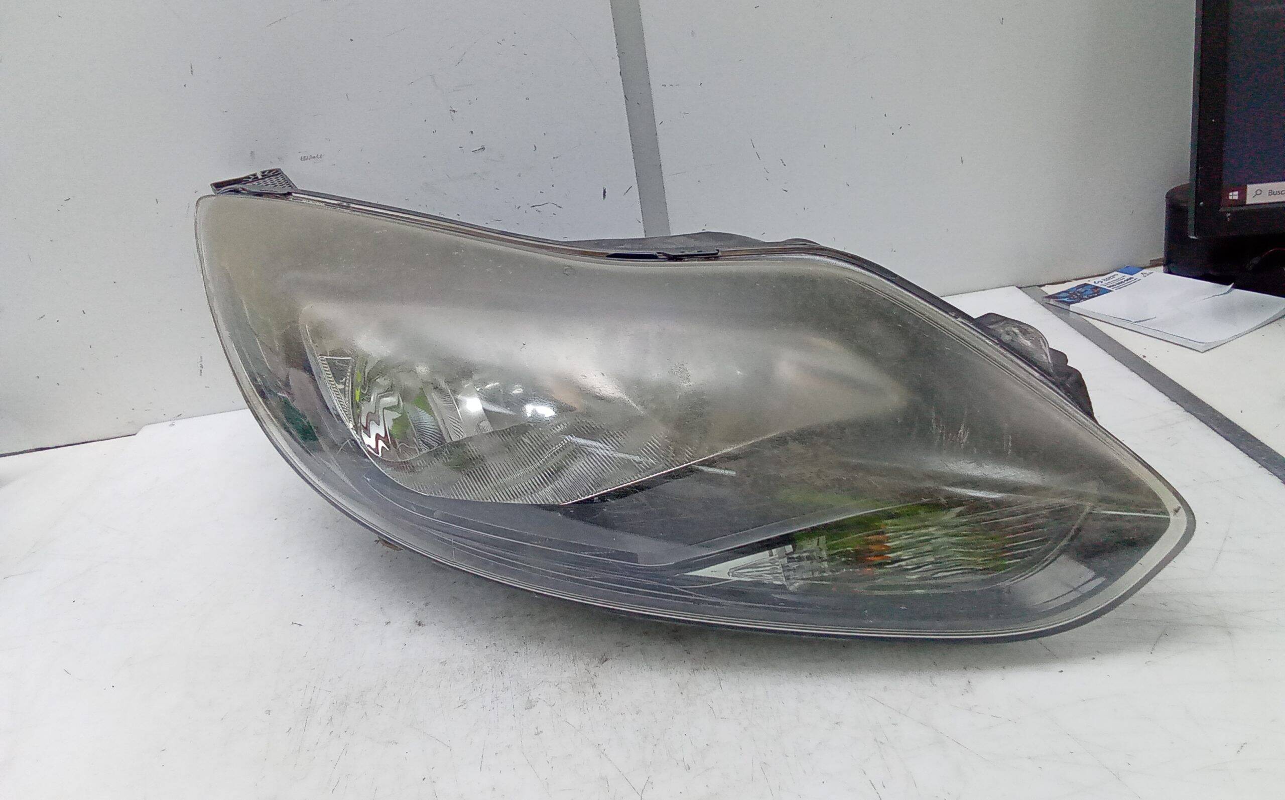 Faro derecho ford focus berlina (cb8)(2010->)