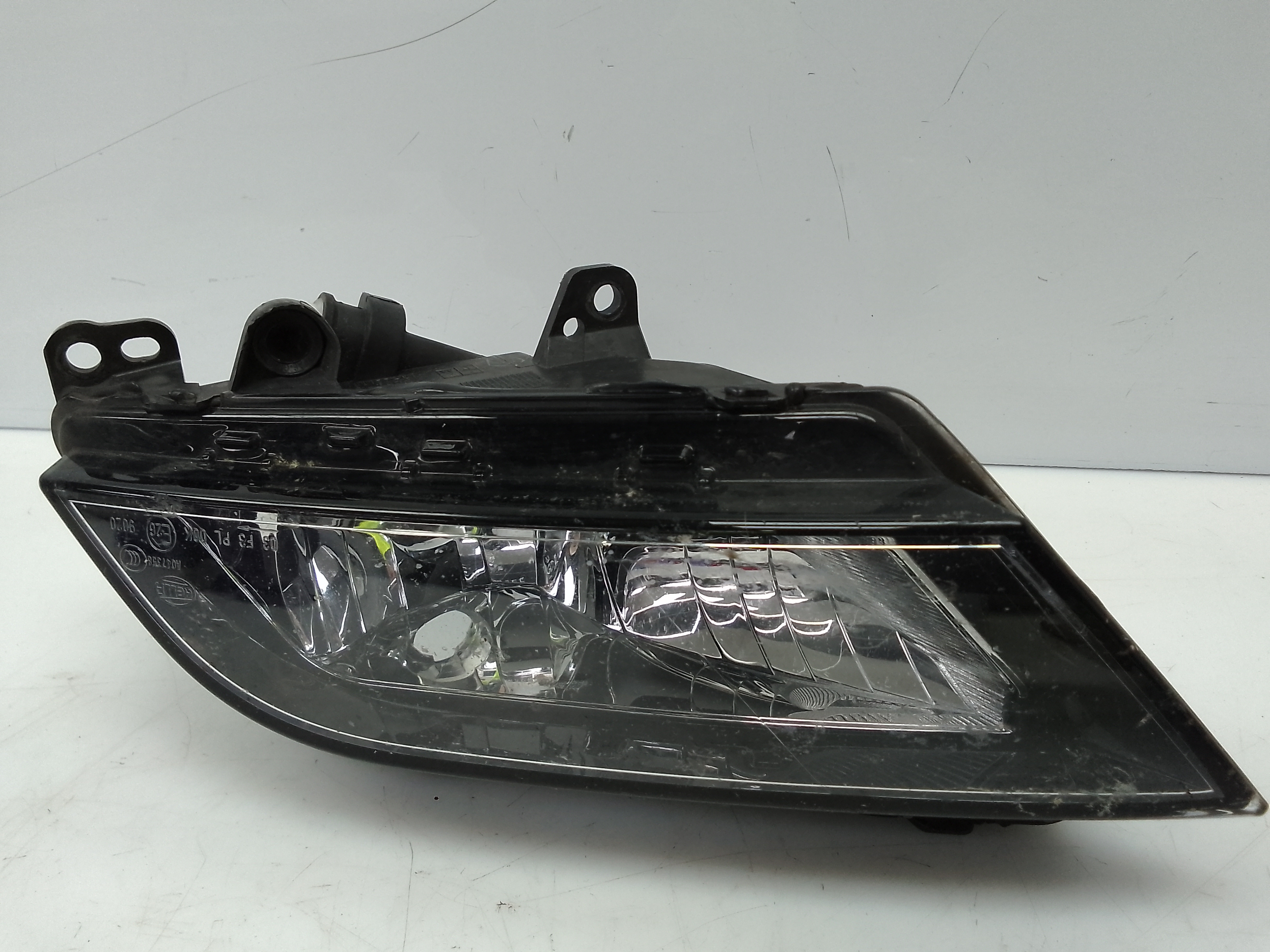 Faro antiniebla izquierdo seat toledo (kg3)(07.2012->)