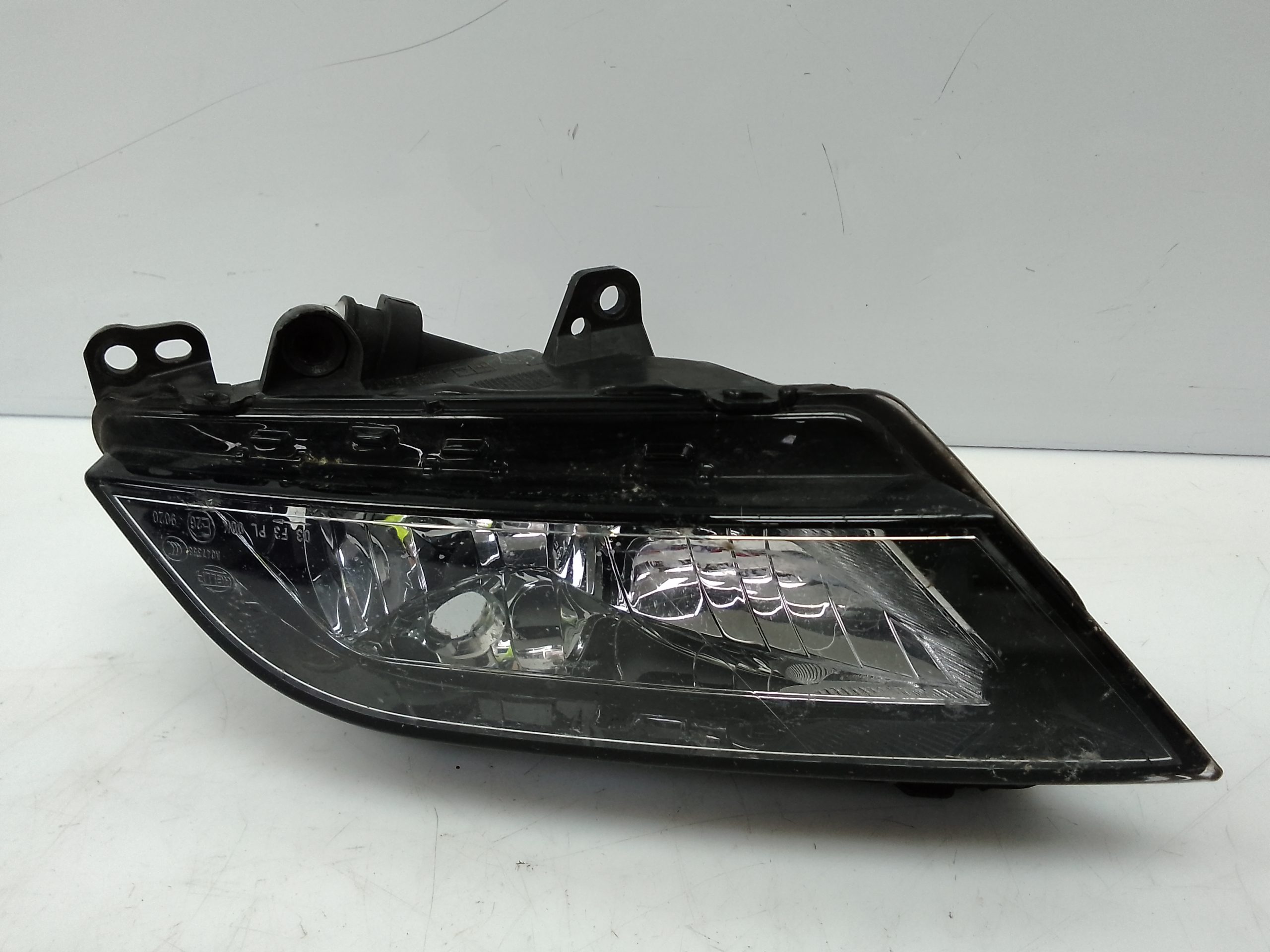 Faro antiniebla izquierdo seat toledo (kg3)(07.2012->)